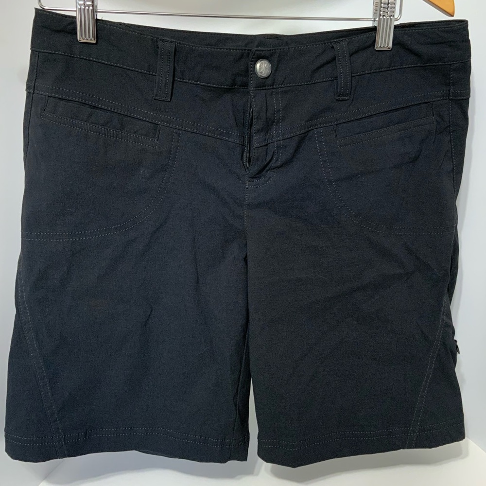 Athleta Dipper Bermuda Hiking Shorts size 10.